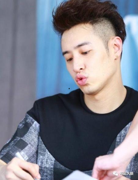 王校长最新爆料潘玮柏,潘玮柏背后的惊人真相